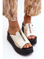 model 21646400 Dámské žabky na masivní platformě se zipem zlaté - Zazoo