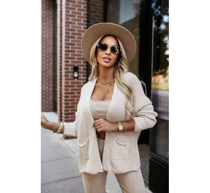 630-1 Teplý sveter s vreckami a rebrovanými manžetami - béžový 630-1 Teplý sveter s vreckami a rebrovanými manžetami - béžový