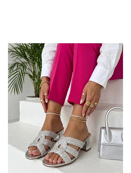Papuče na podpätku model 228226 Solea
