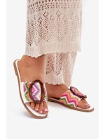 Klapki Damskie Płaskie Z Ozdobną Klamrą Białe Luwam Klapki Damskie Płaskie Z Ozdobną Klamrą Białe Luwam