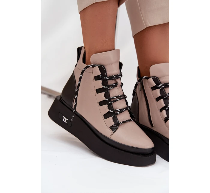 Kožené dámské kotníčkové boty na platformě s Béžové model 21712054 - Artiker Kožené dámské kotníčkové boty na platformě s Béžové model 21712054 - Artiker