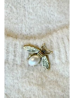 628-1 Módny oversize sveter s ozdobnou brošňou a praktickými vreckami - béžový 628-1 Módny oversize sveter s ozdobnou brošňou a praktickými vreckami - béžový