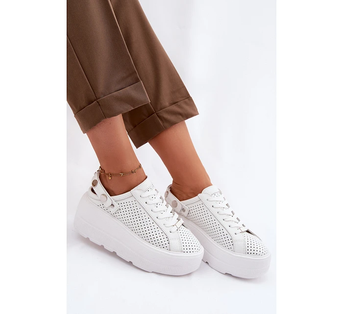 Kožené Ažurové Dámské Tenisky Na Platformě S Páskem Na Bílé model 22100286 - D&A Kožené Ažurové Dámské Tenisky Na Platformě S Páskem Na Bílé model 22100286 - D&A