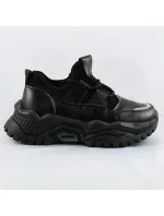 Černé šněrovací sneakersy na platformě model 17182428 Černé šněrovací sneakersy na platformě model 17182428