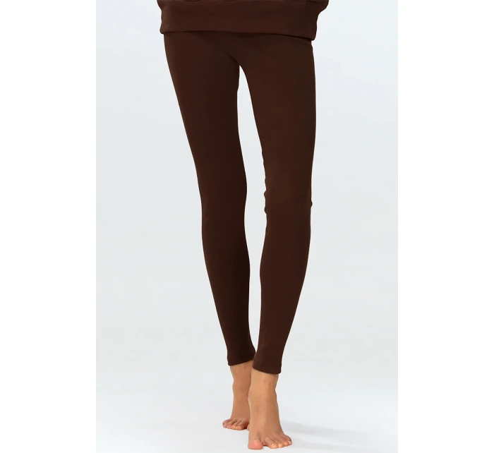 Dkaren Oseye-Kpl farba: čokoláda Dkaren Oseye-Kpl farba: čokoláda