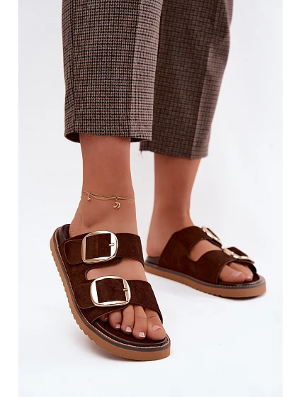 Dámské pantofle z imitace semiše se zlatými přezkami čokoládové model 22122715 - Boto