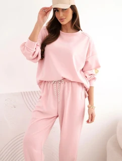 Dámska maslová súprava s voľnou mikinou a nohavicami s nápisom LOVE v púdrovo ružovej farbe