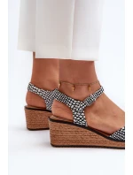 Dámské sandály Na Černobílé model 21657299 - SERGIO LEONE Dámské sandály Na Černobílé model 21657299 - SERGIO LEONE