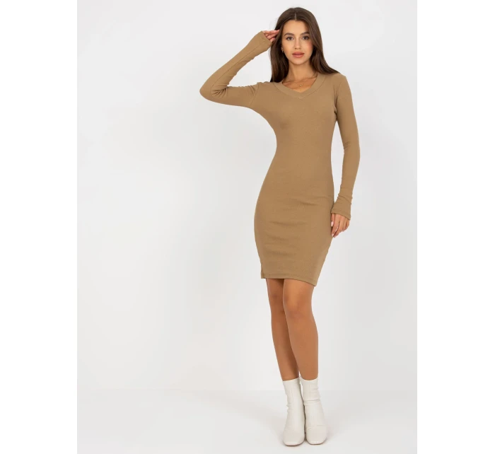 EM SK 673 šaty.78P tmavá lila EM SK 673 šaty.78P tmavá lila