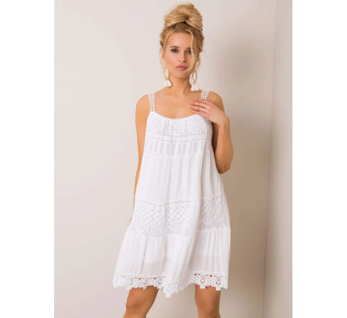 Šaty TW SK BI 81593.28 bielych