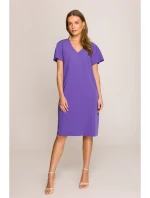 model 20966026 Šaty uvolněného střihu s výstřihem do V fialové - STYLOVE