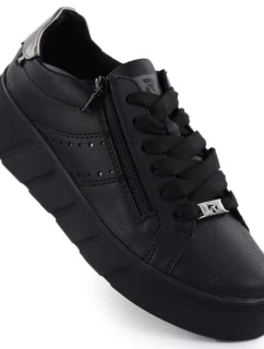 Dámske kožené topánky na platforme čiernej farby Rieker W2605-02