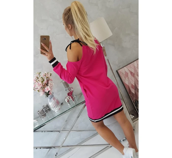 Tres Chic fuchsiové šaty