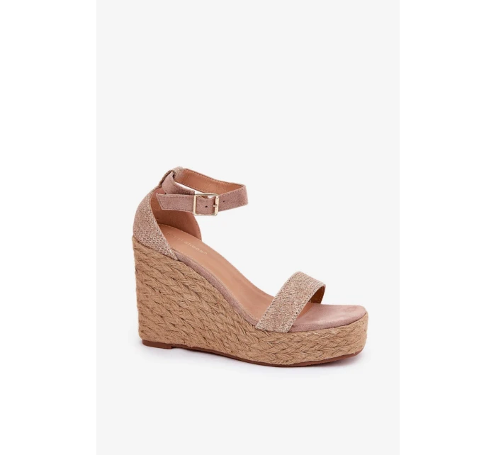 Model topánok na klinoch 209911 Krok v štýle