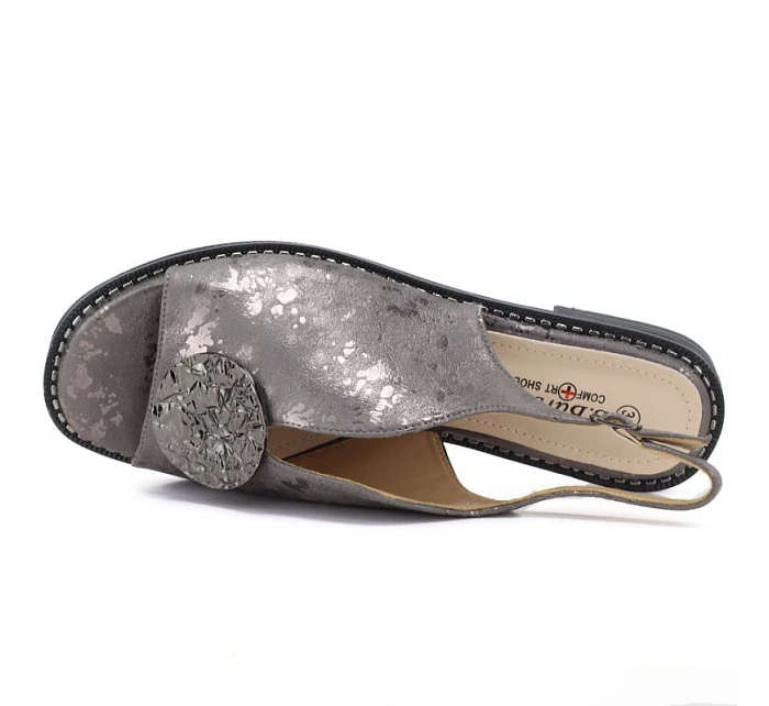 Dámske ploché sandále s cínovým zdobením S.Barski 61-6035