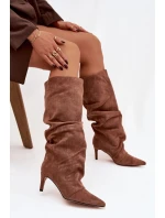 Topánky na podpätku model 221152 Krok vo veľkom štýle Topánky na podpätku model 221152 Krok vo veľkom štýle