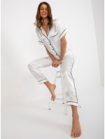 Dámske biele saténové pyžamo s košeľou a nohavicami