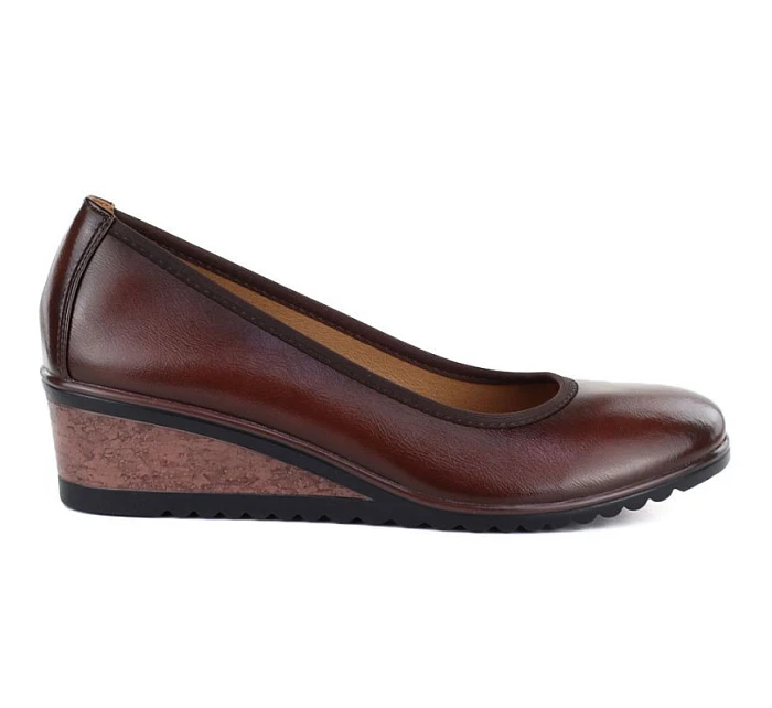 Dámske hnedé čižmy na podpätku Vinceza 58628