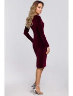 model 21874776 Sametové tužkové šaty vínové - Moe
