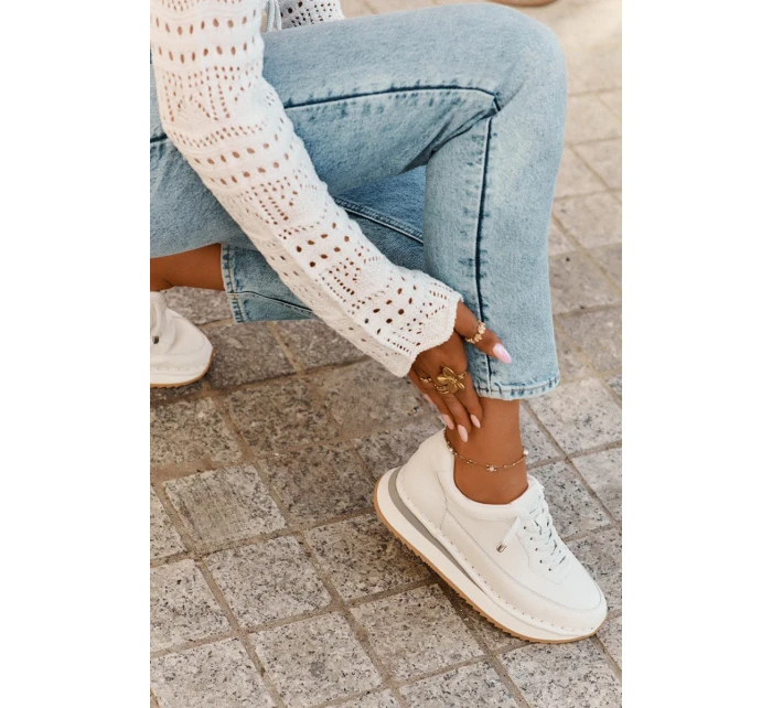 Dámske tenisky na platforme Big Star - biele