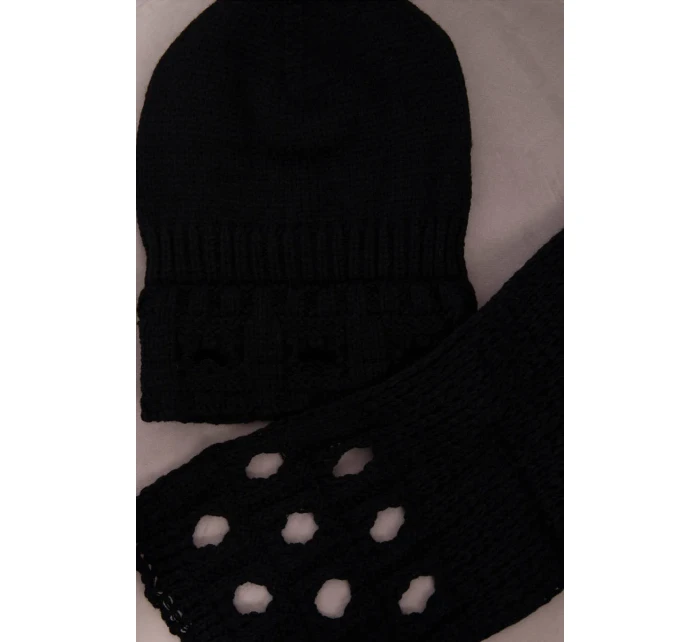 Dámska súprava so šatkou Julita K382 čierna