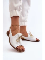 Kožené ploché sandály model 21646113 bílé - Zazoo