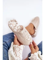 Lesklé dámské pantofle béžové model 21641378 - Boto