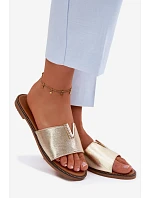 Ženské ploché pantofle s ozdobným detailem V Zlaté Nelmira