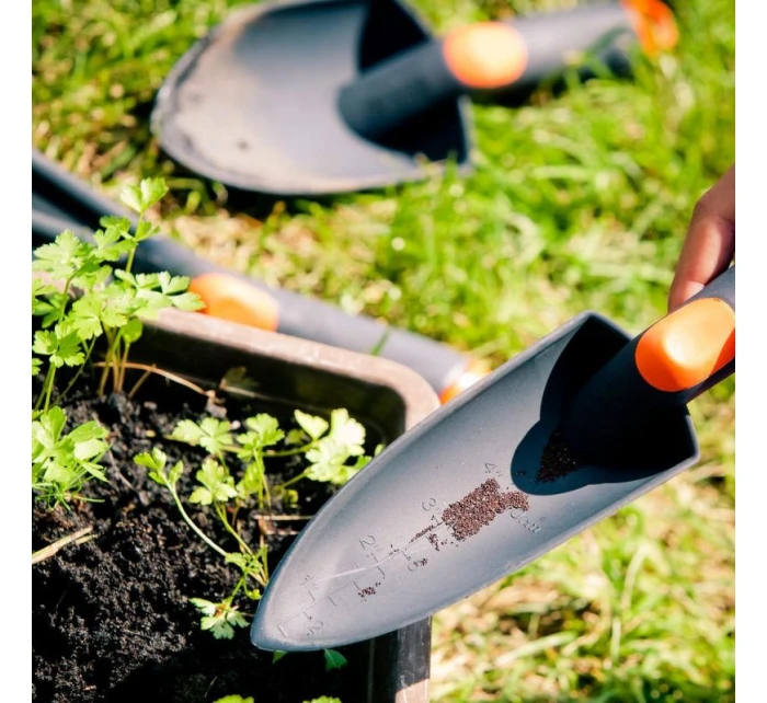 ÚZKA ZÁHRADNÁ LOPATA