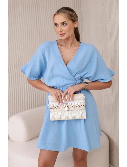 Mušelínové šaty s modrým pásom