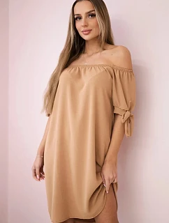 Šaty viazané na rukávoch svetlá ťava