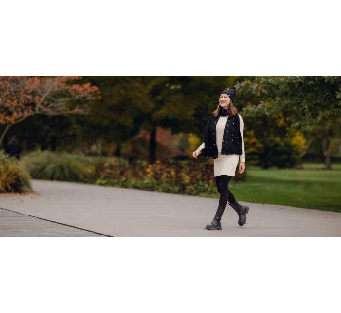 Dámsky set šatky a čiapky Vuch Nurit Set M-Black Dámsky set šatky a čiapky Vuch Nurit Set M-Black