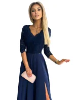 AMBER Tmavě modré elegantní dámské dlouhé krajkové šaty s výstřihem model 18012873 - numoco AMBER Tmavě modré elegantní dámské dlouhé krajkové šaty s výstřihem model 18012873 - numoco