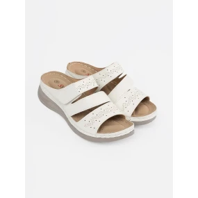 Praktické dámské  nazouváky bílé na klínku