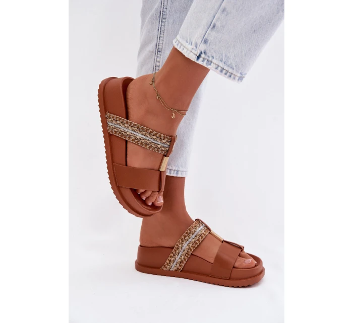 Dámské platformové sandály s pásky a zlatým detailem Camel Tahlia Dámské platformové sandály s pásky a zlatým detailem Camel Tahlia