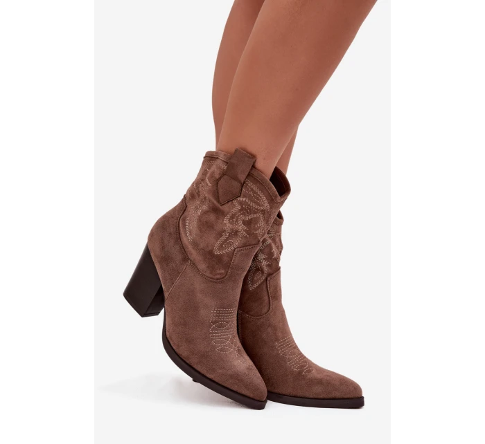 Botki Kowbojki Damskie Na Słupku Eko Zamszowe Ciemnobeżowe Carissa Botki Kowbojki Damskie Na Słupku Eko Zamszowe Ciemnobeżowe Carissa