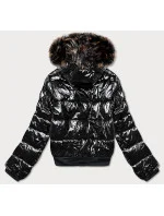 Černá lesklá dámská bunda s kapucí model 16254417 - MEZZO Černá lesklá dámská bunda s kapucí model 16254417 - MEZZO