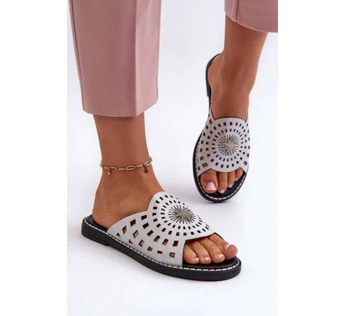 Lesklé dámske ploché papuče so strieborným lemovaním Ebirena Lesklé dámske ploché papuče so strieborným lemovaním Ebirena