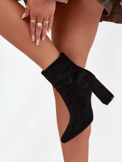 Dámske čižmy Pralina - zateplené, na stĺpikovom podpätku, čierne