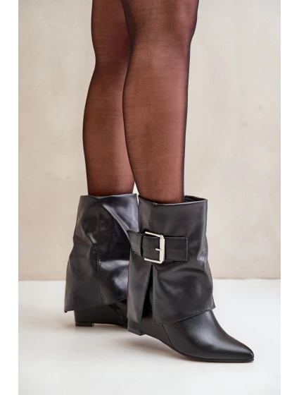 Botki Na Koturnie Z Wywiniętą Cholewką I Klamrą Czarne Vortinia Botki Na Koturnie Z Wywiniętą Cholewką I Klamrą Czarne Vortinia