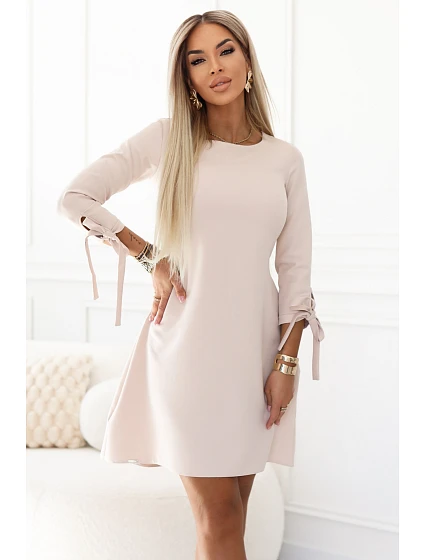 ALICE Trapézové mini šaty s mašlí a rukávy béžové model 22103557 - numoco