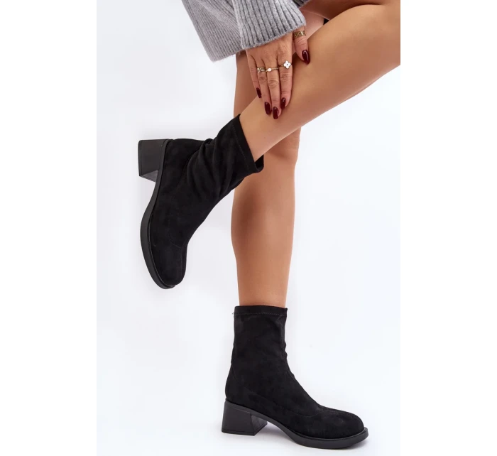 Topánky na podpätku model 189840 Krok vo veľkom štýle