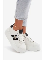 Dámské tenisky na platformě s bílým přívěskem model 21918936 - Boto