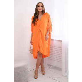 Oversize šaty s véčkovým výstrihom oranžové