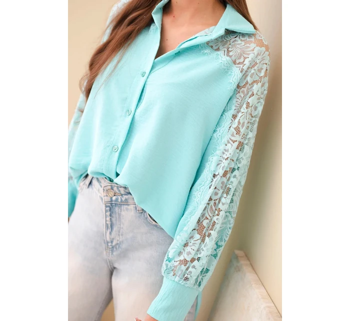 Dámske viskózové tričko s čipkovanými rukávmi a golierom mätovej farby