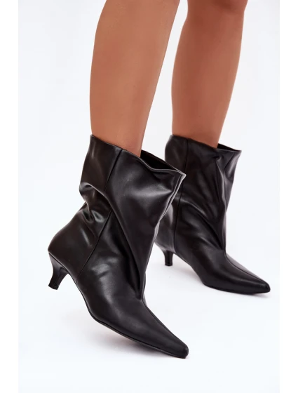 Topánky na podpätku model 221935 Krok vo veľkom štýle