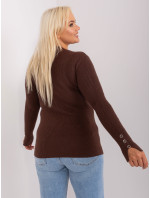 Tmavohnedý sveter vo väčšej veľkosti