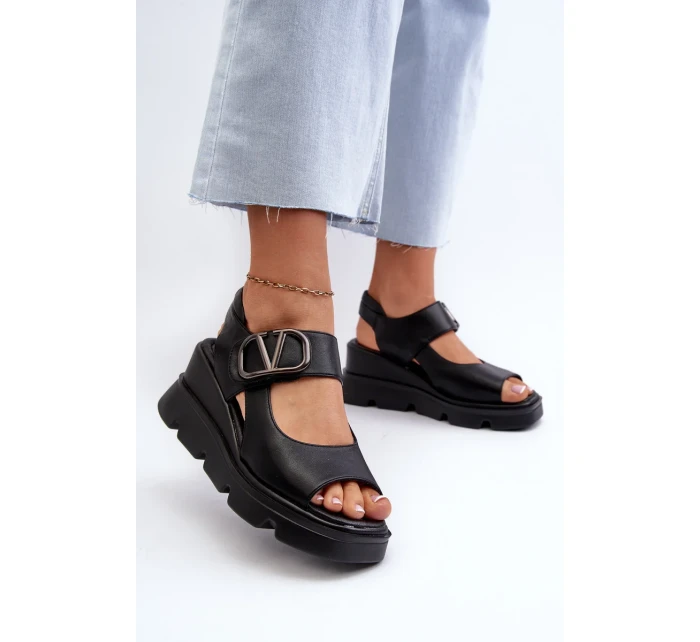 Dámske sandále na klinoch a platforme z ekokože, čierna triaola Dámske sandále na klinoch a platforme z ekokože, čierna triaola