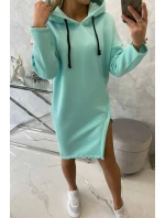 Šaty s kapucí a bočním rozparkem mint Šaty s kapucí a bočním rozparkem mint