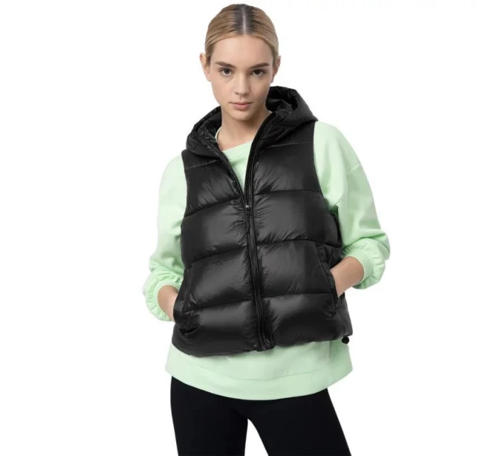 Dámska páperová vesta F092 W 4FSS23TDJAF092 20S čierna - 4F Dámska páperová vesta F092 W 4FSS23TDJAF092 20S čierna - 4F